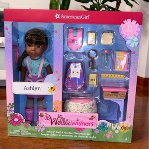 American Girl WellieWishers Ashlyn Doll and School Set